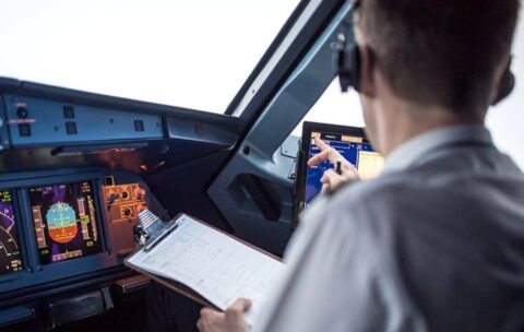 Certificate 040 - Human Factor theoretical ATPL training aircraft for airline pilots distance course by live-learning videoconference